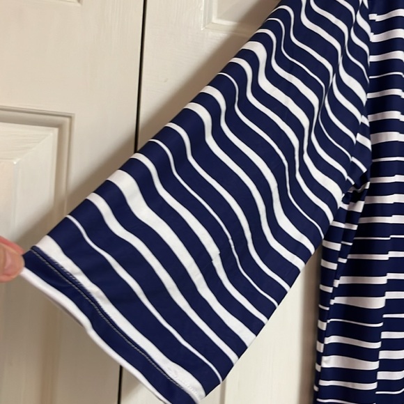 NWOT Viv & Lou Navy & White Striped Swim Cover Up Size L/XL - Picture 4 of 6